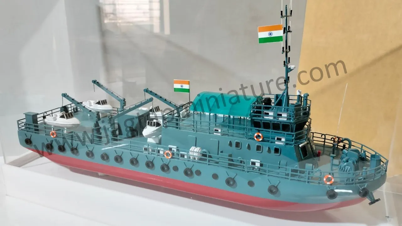 Custom marine ship model by expert custom ship model makers for decoration and engineering showcase